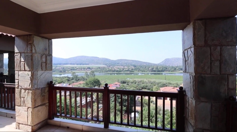 4 Bedroom Property for Sale in Ifafi North West